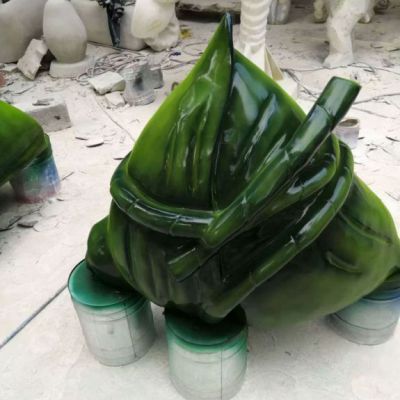 玻璃钢仿真粽子雕塑，景观粽子雕塑，端午节粽子雕塑厂家定制